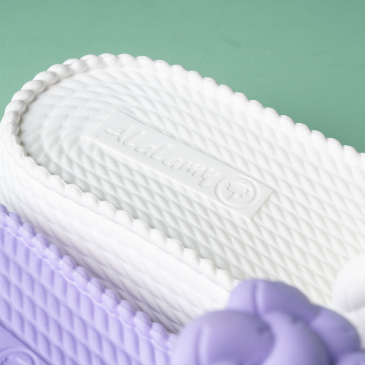 Comfort Weave Slides