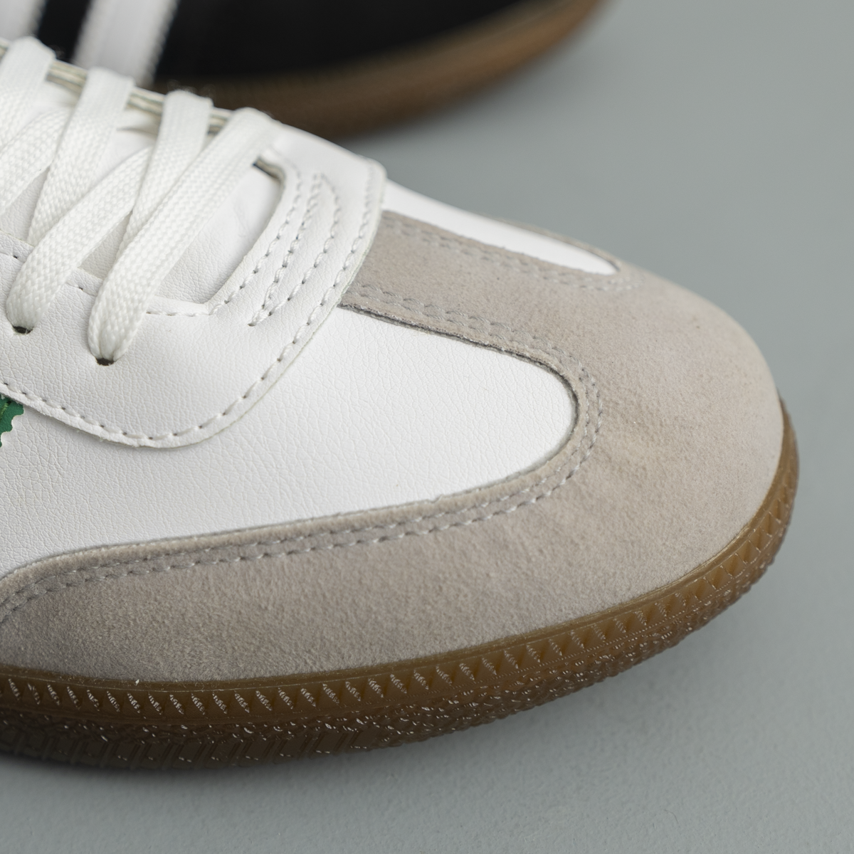Men Classic Vintage Casual Samba Style Sneakers