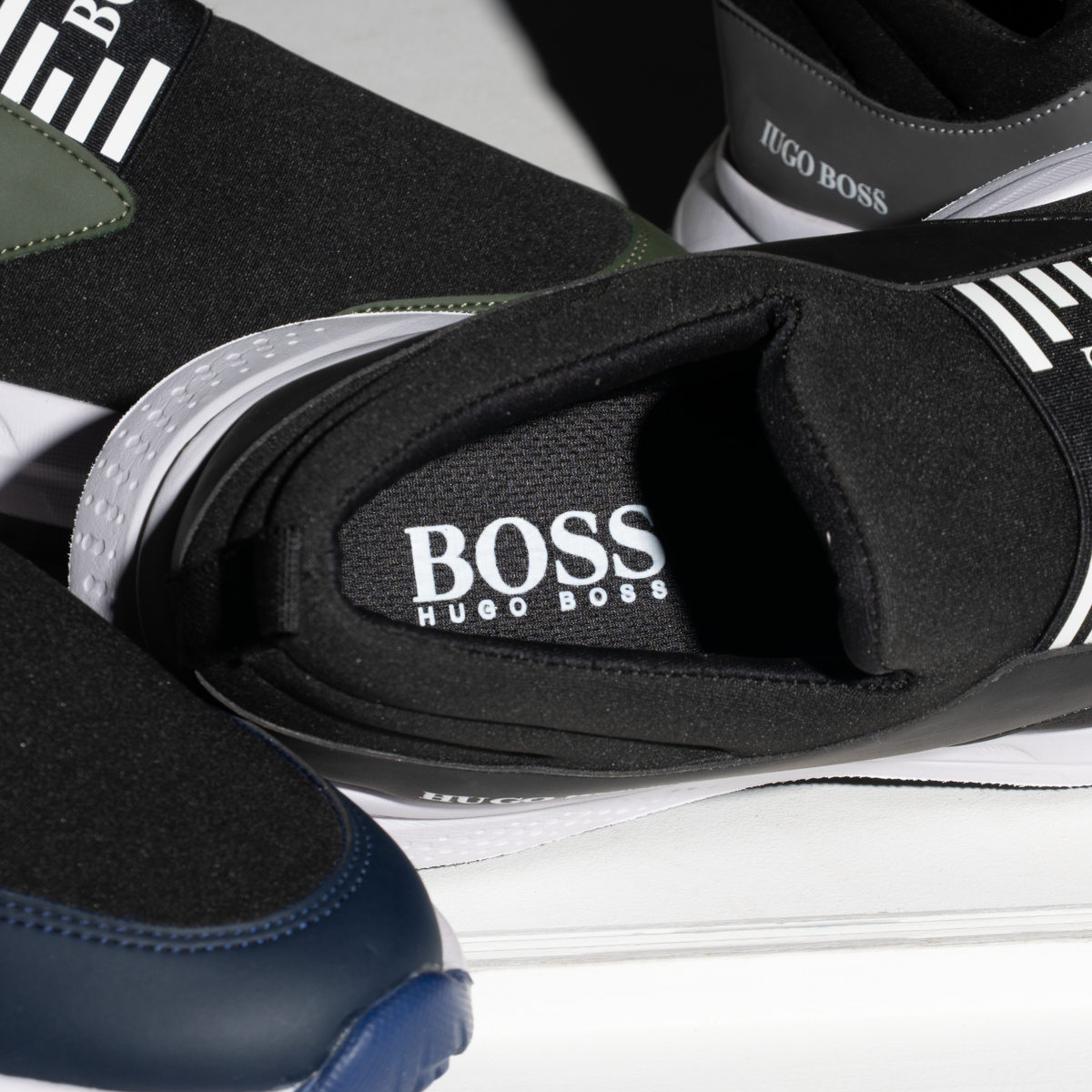 Men Lightweight Slip-on Comfort Sneakers
