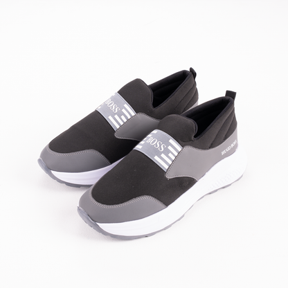 Men Lightweight Slip-on Comfort Sneakers