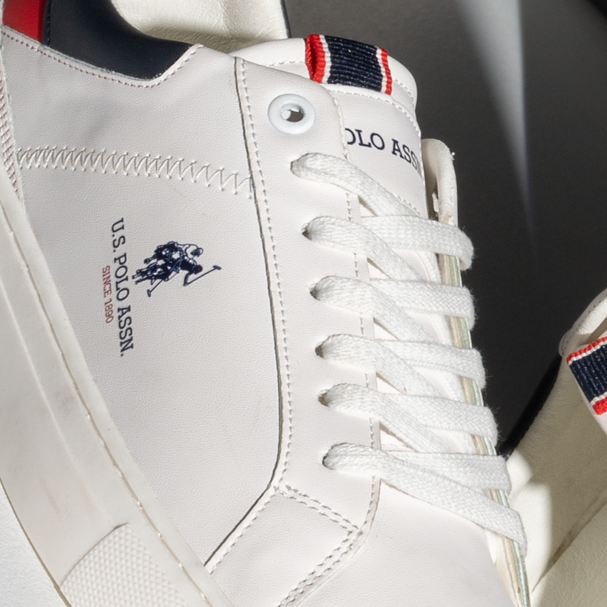 Classic Leather Casual Sneakers
