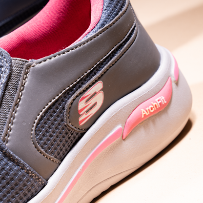 Women Long Standing Comfort Slip-On Sneakers