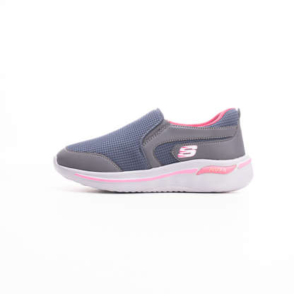 Women Long Standing Comfort Slip-On Sneakers