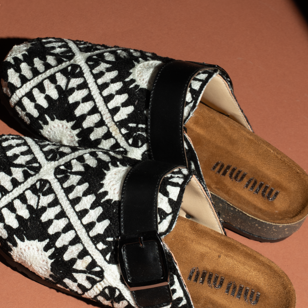 Elegant Suede Buckle Slippers