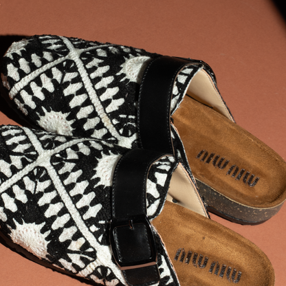 Elegant Suede Buckle Slippers