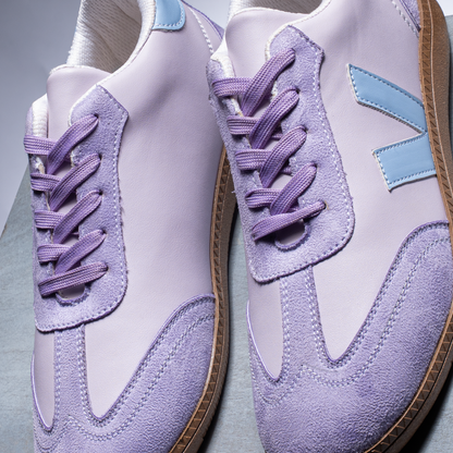 Women's Soft Presence Sneakers